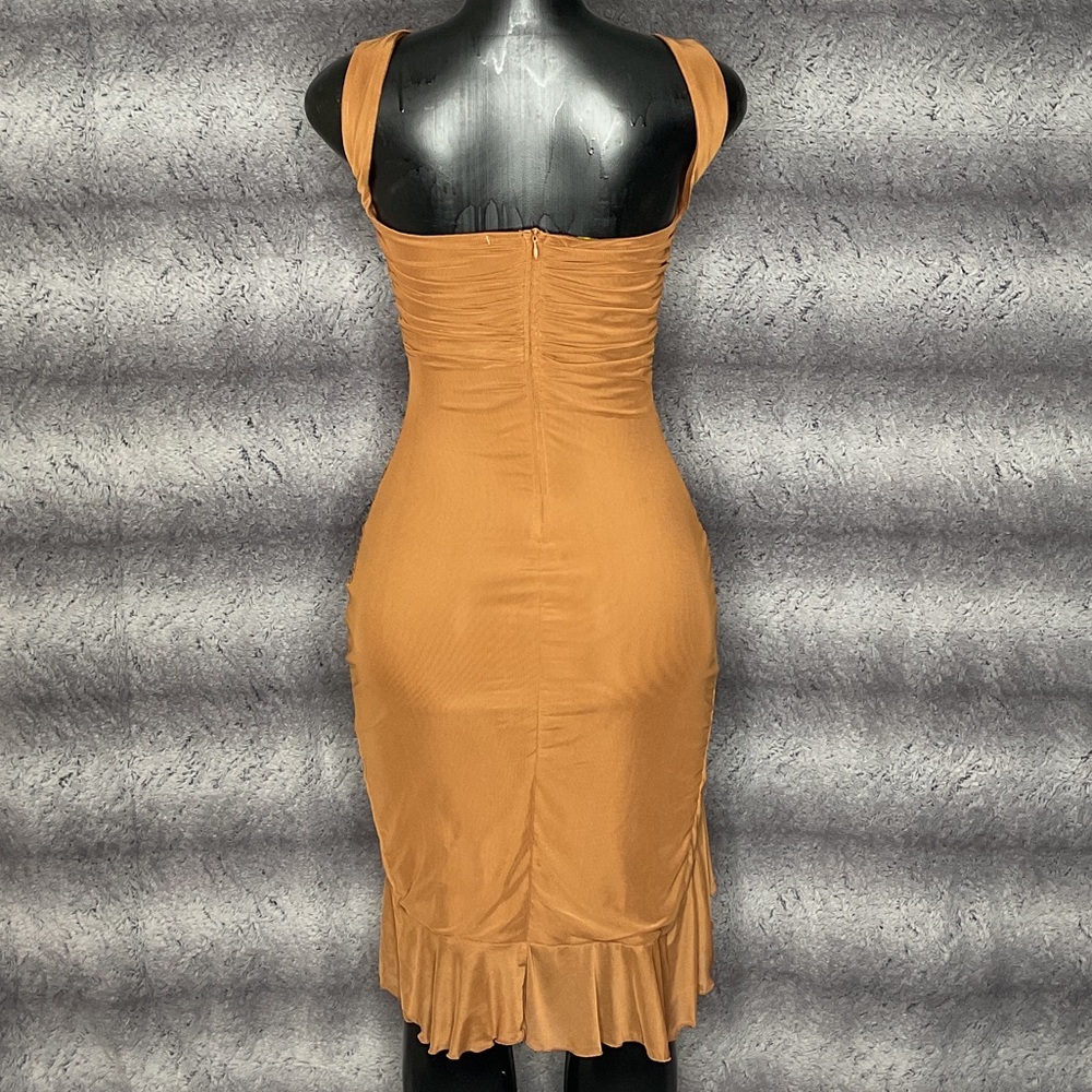 Backless Ruffle Hem Bodycon Dress - Picture 3 of 4